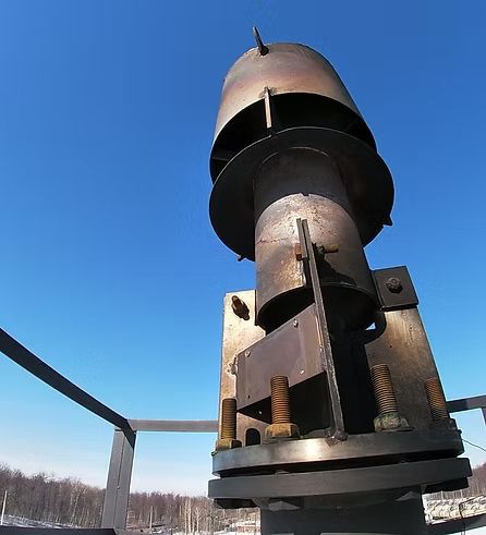 Конструкция факельного оголовка